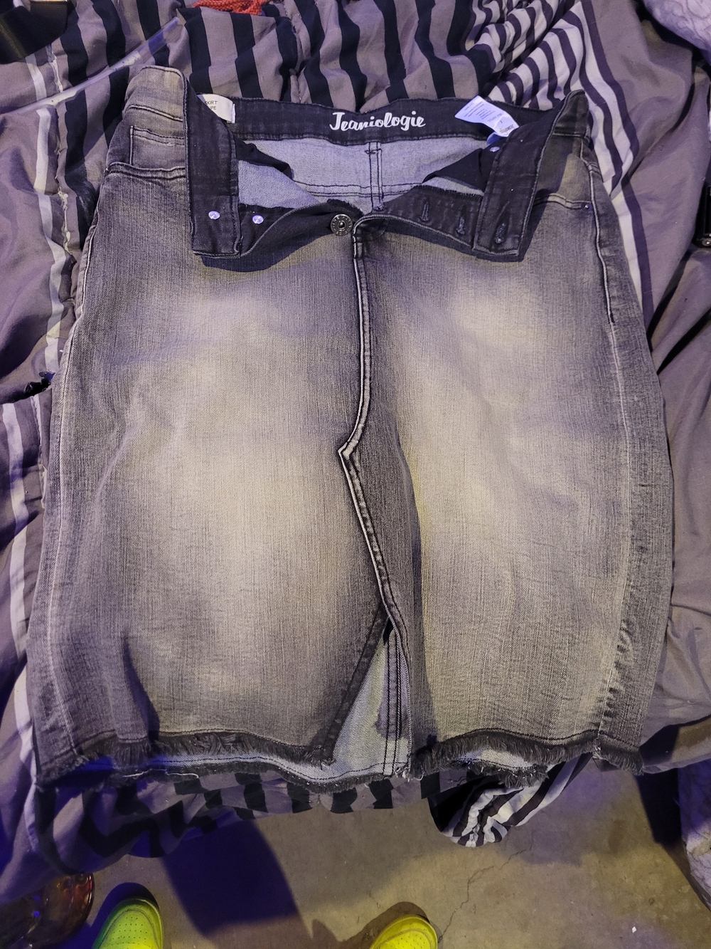 Men’s Gray Washed Denim Shorts